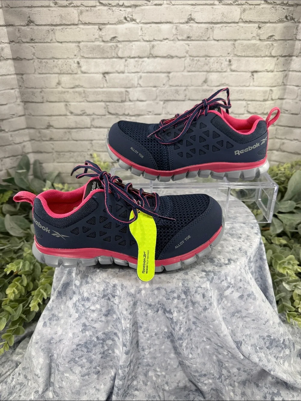 REEBOK “Sublite” Navy & Pink Oil & Slip-Resistant Alloy-Toe Athletic WMS 6W💙NEW